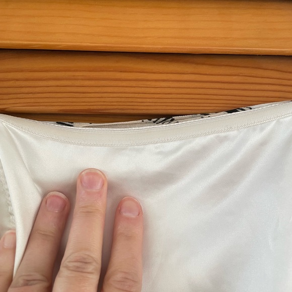 Strapless Erin Erin Featherstone floor length gown in floral print - Picture 7 of 10